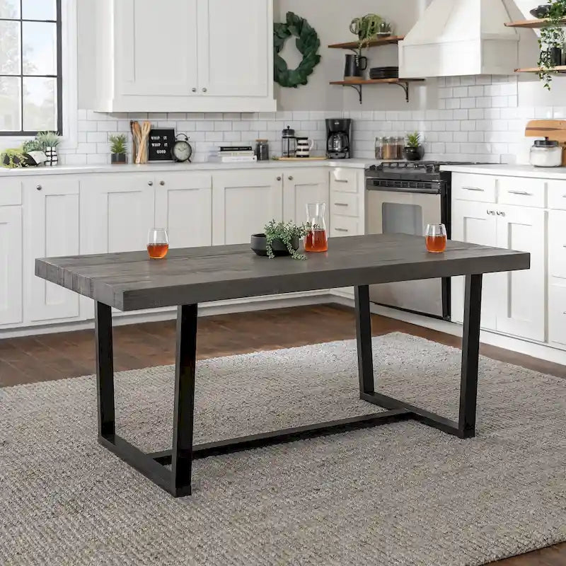 Table de salle à manger rustique en pin massif vieilli, gris/acajou/chêne rustique, de 72 po, avec base à tréteaux - 6 places