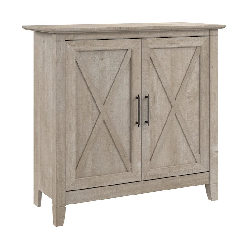 Meuble de rangement 2 portes avec étagère réglable et accents à motif X, gris Cape Cod / gris délavé / chêne blanc pur, style ferme, usage domestique