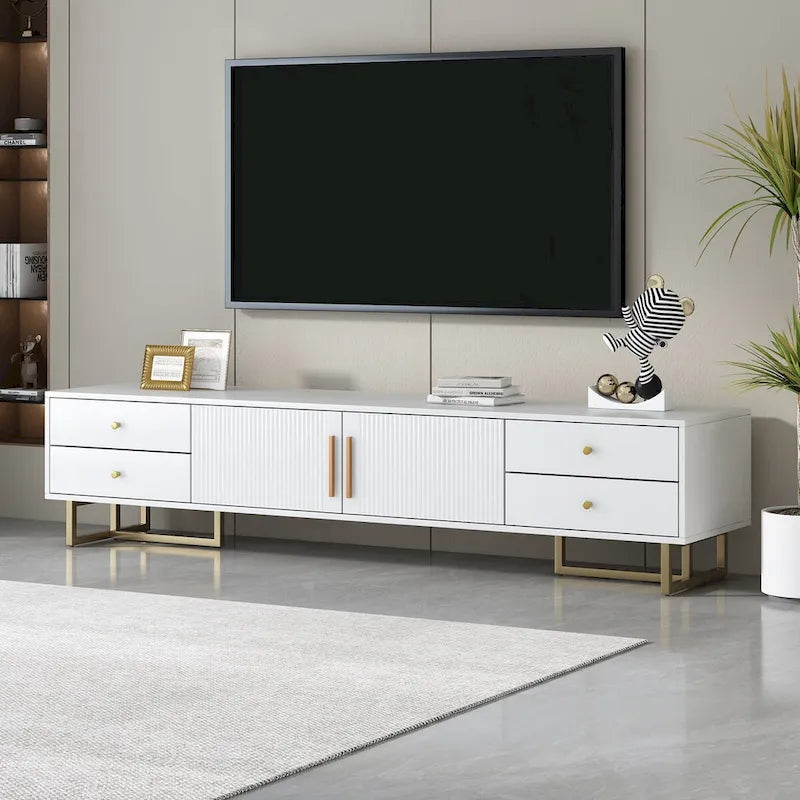 Meuble TV moderne noir/blanc avec portes à rainures ondulées, 4 tiroirs et cadre en T – Convient aux téléviseurs de 65 po et plus.