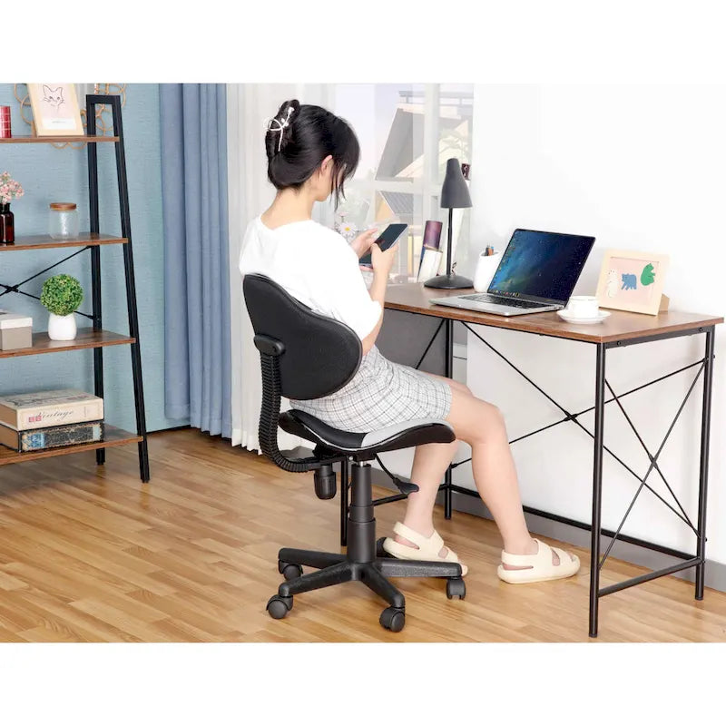 Chaise de bureau en maille à dossier bas avec soutien lombaire et pivotant à 360°, Rouge / Noir Bleu, Style ergonomique, 1 personne